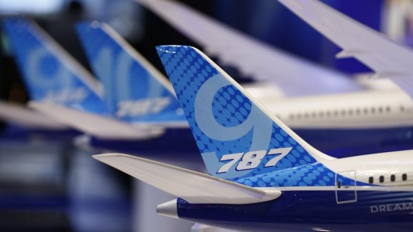 中国十大配资app 印度客机坠毁在医学院宿舍